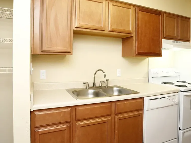 Honeytree Apartments — Photo 3