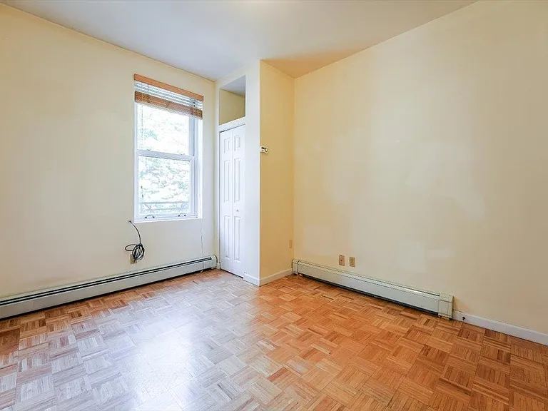1020 Park Ave #8 — Photo 15