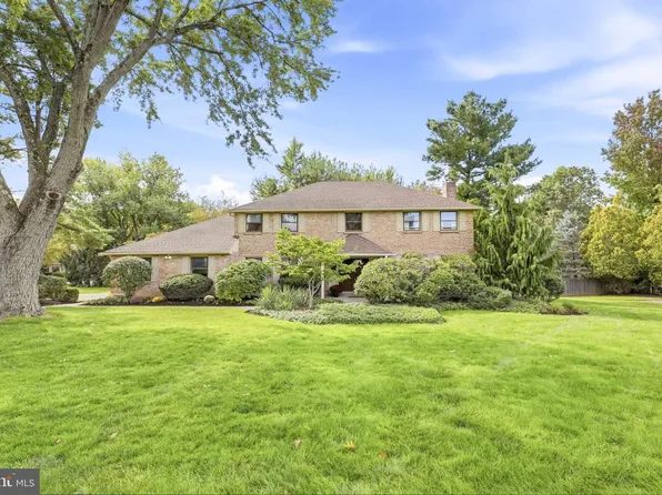 1711 Clinton Dr, Ambler, PA 19002