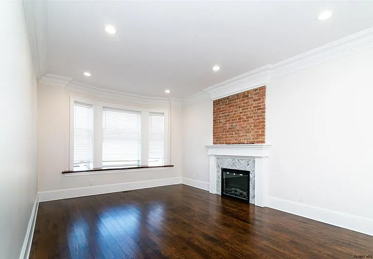 522 Madison Ave #1 — Photo 6