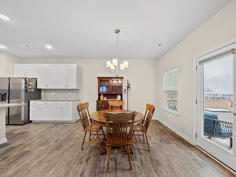 304 Beacon Hill Rd — Photo 8