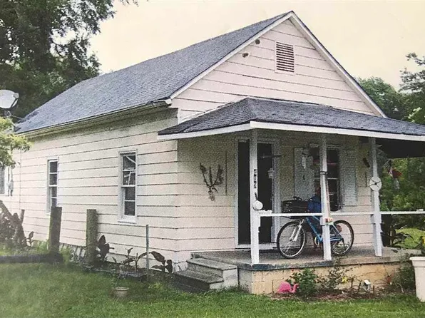 409 E Palmetto St, Dillon, SC 29536