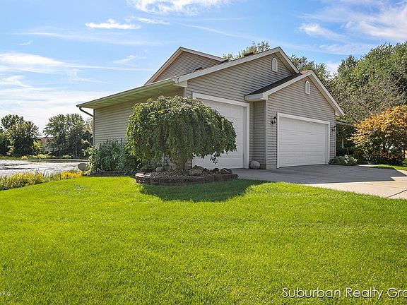 2nd image of 2780 Pine Dunes Ct SW