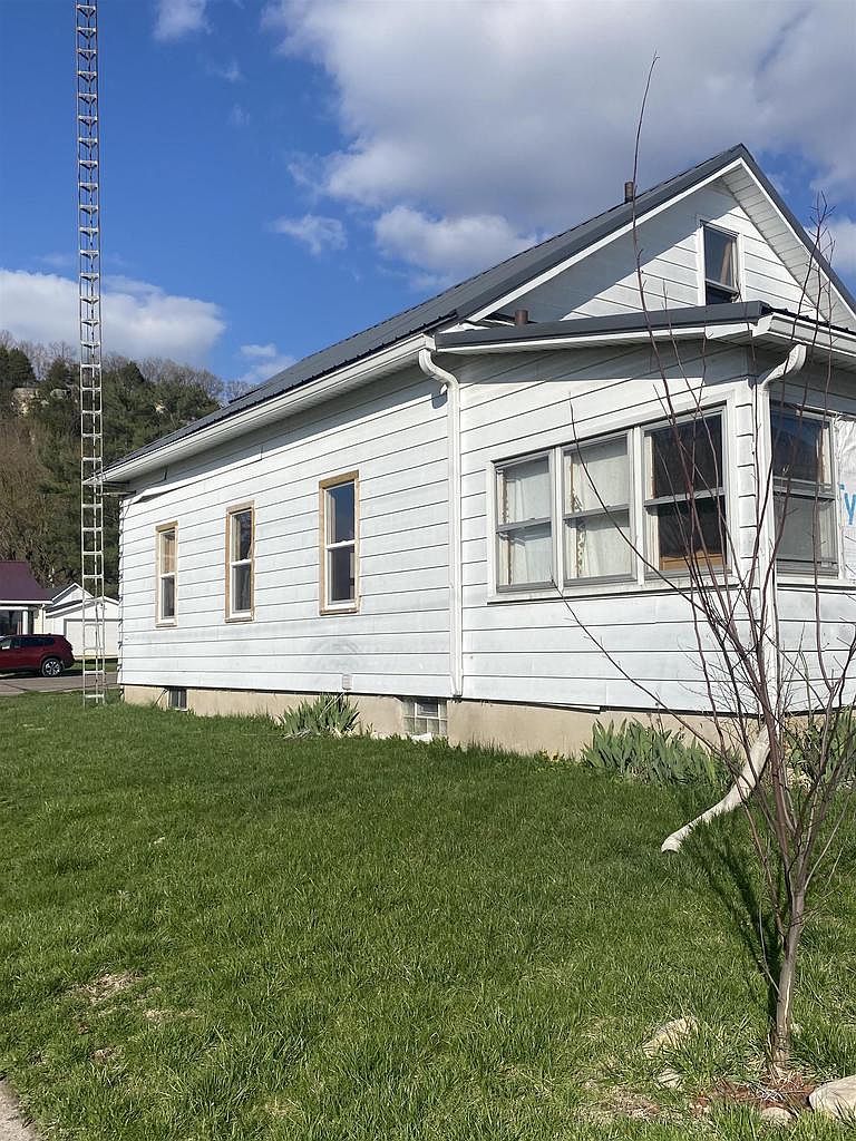 222 West Dewey STREET, Cassville, WI 53806 Zillow