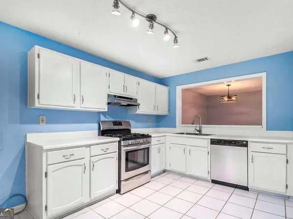1406 N Crossing Dr NE, Atlanta, GA 30329
