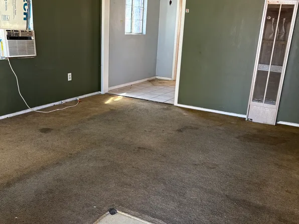 905 Pearl St, Bakersfield, CA 93305