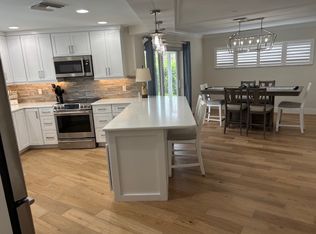 1590 Sandpiper St, Naples, FL 34102