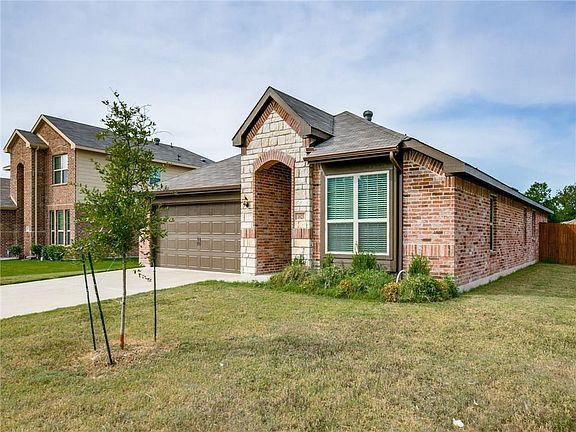 2nd image of 1823 Kings Cross Dr