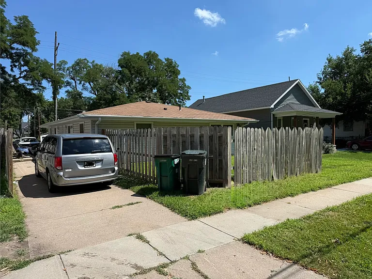2748 Apple St #1 — Photo 8
