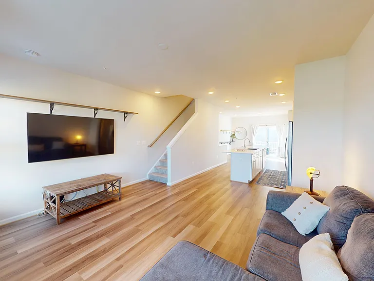 3485 Cormorant Dr — Photo 10