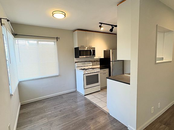 4th image of 6610 Selma Ave APT 5