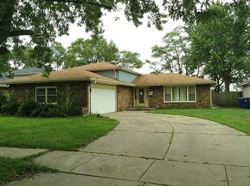1st image of 637 E 173rd St