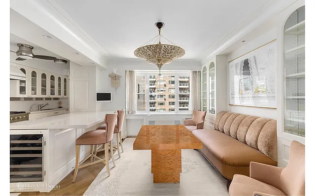Sold by Douglas Elliman | media 24