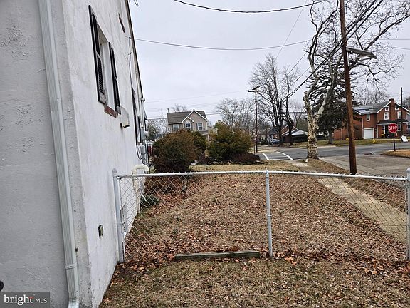 5th image of 1671 Browning Rd