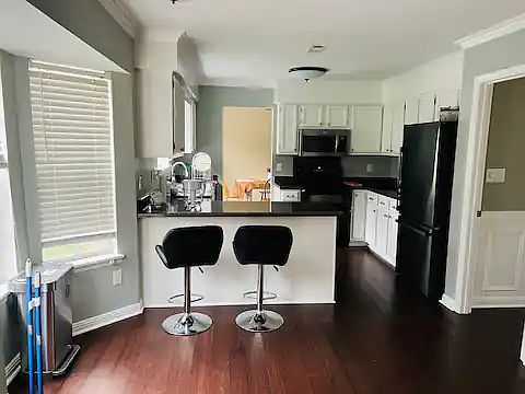2nd image of 6819 Pin Oak Ct