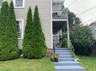 5 Clinton Ave #2, Newport, RI 02840