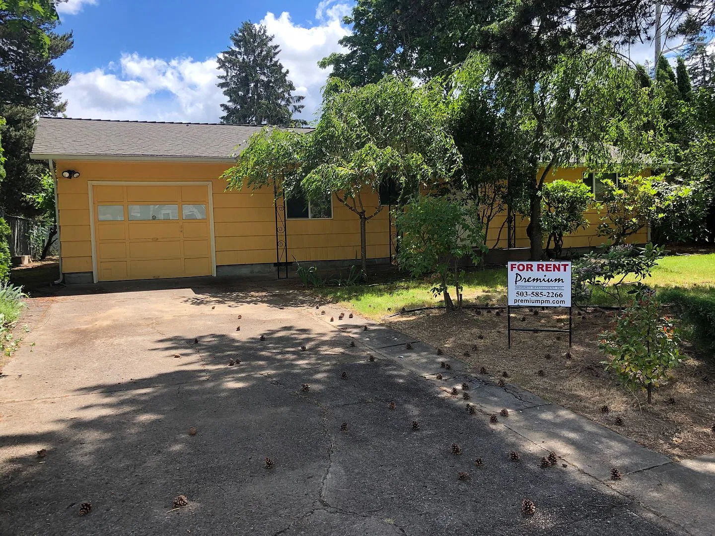 Three Bedroom Home on Corner Lot — Photo 1