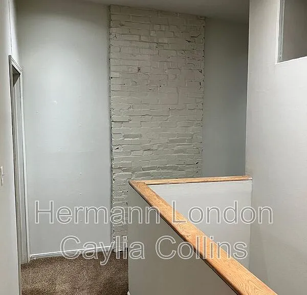 1708 S Tucker Blvd #C — Photo 9