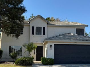 8808 Cape Flattery Dr, Bakersfield, CA 93312