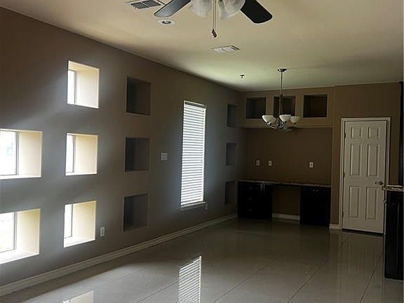 2nd image of 1321 E Daffodil Unit C