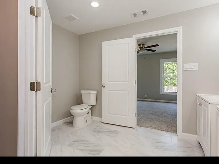 2338 Longhorn St — Photo 15