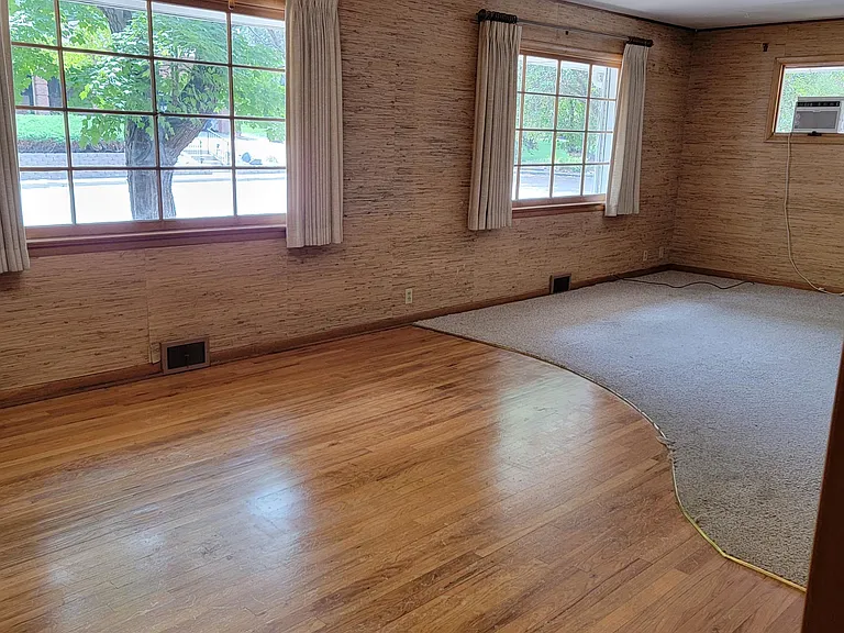840 Faith Ct — Photo 4
