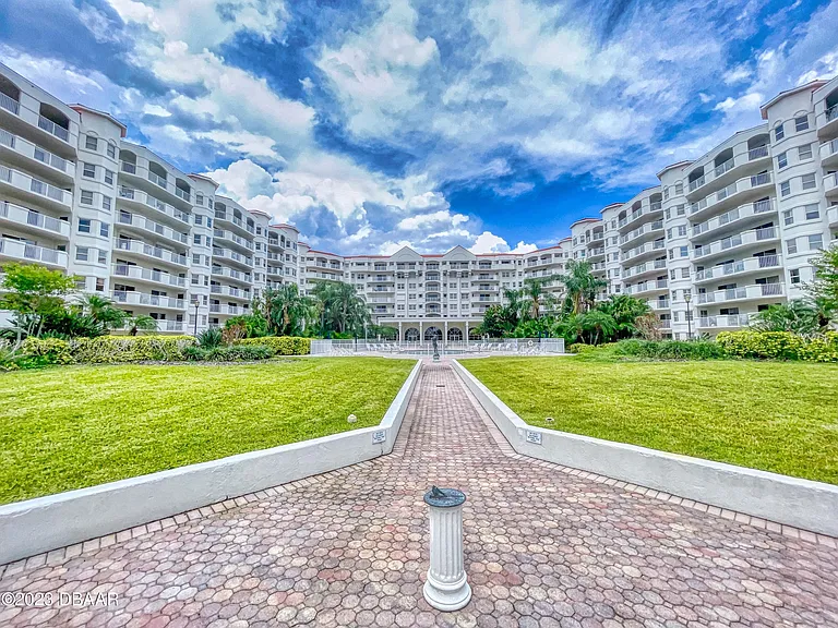 1 John Anderson Dr #Penthouse 7 — Photo 122