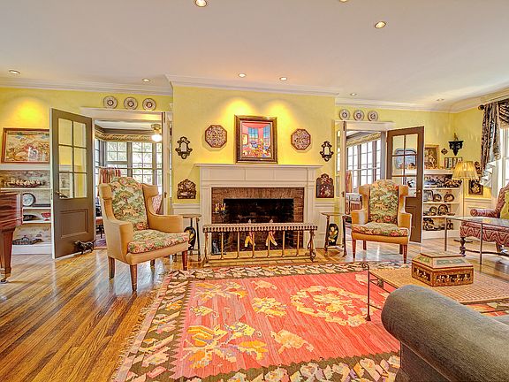Formal Livingroom
