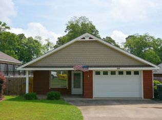 253 Elkahatchee St, Alexander City, AL 35010