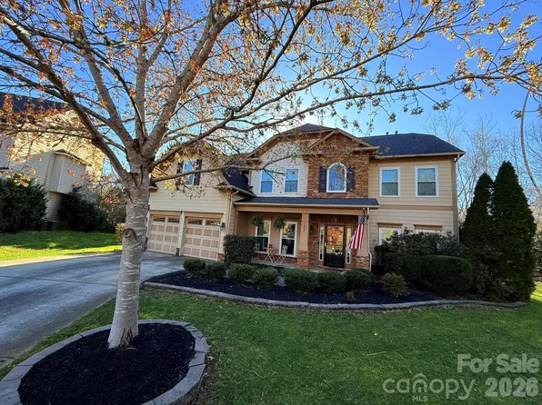 1800 Robbins Meadows Dr, Waxhaw, NC 28173