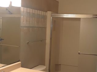 8240 NE Holladay St, Portland, OR 97220