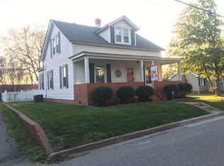 1515 Lee St, West Point, VA 23181