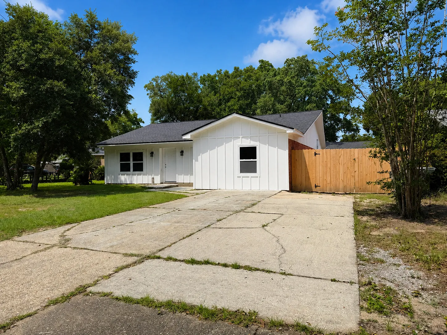 3 bed, 1150 sqft, $1,895 — Photo 2