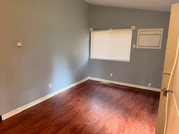 80 W York St #B, Akron, OH 44310