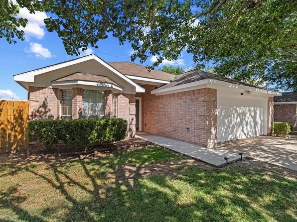 2722 Sunset Dr, Glenn Heights, TX 75154
