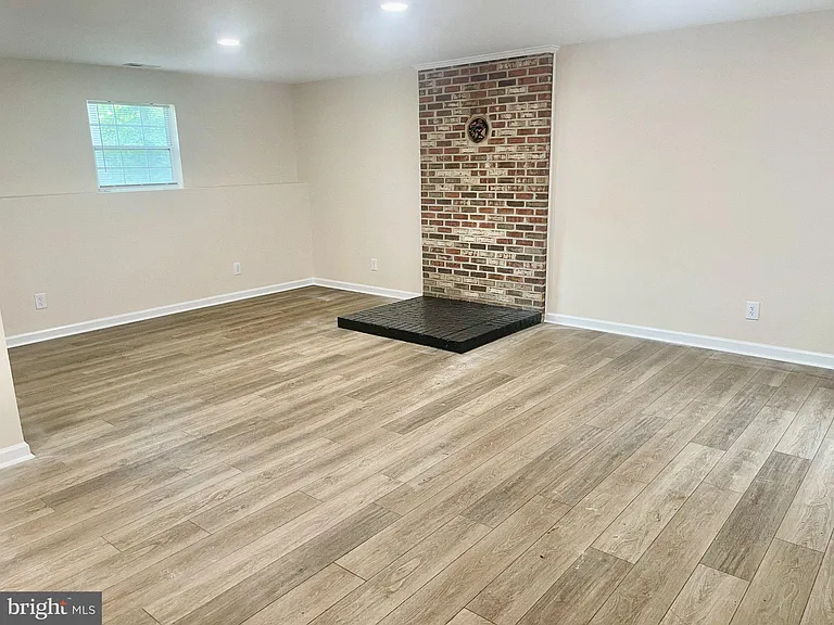 380 Sollers Wharf Rd — Photo 19