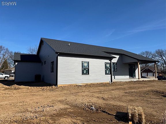 4th image of 1362 Riverwoods Trl