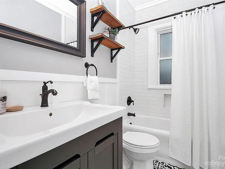 Chic Guest Bathroom / 3rd full Bathroom