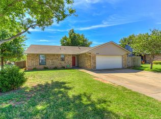 12300 Rockgate Dr, Yukon, OK 73099