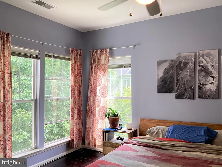 1509 N Point Dr #303 — Photo 9
