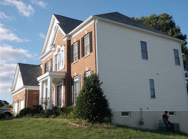 2nd image of 15217 Briarcliff Manor Way