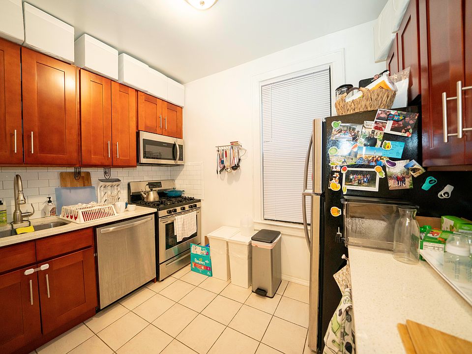 1st image of 2821 37th St APT 1