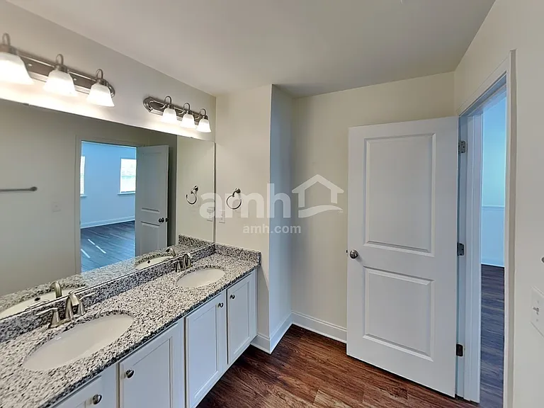 2328 Campbell Cove Ct — Photo 22