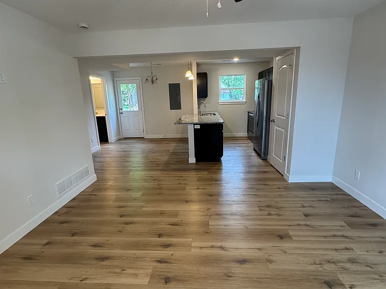 112 E Forest Ave #100 — Photo 3