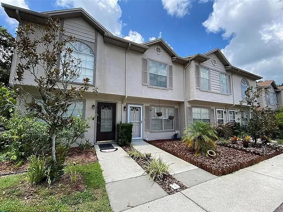 2304 Fletchers Point Cir
