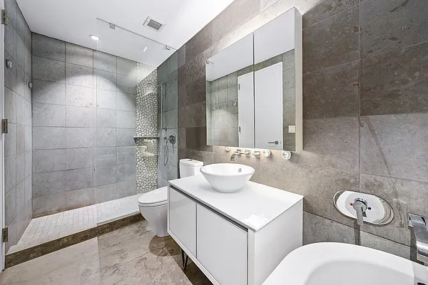 Rented by New York Residence | media 4
