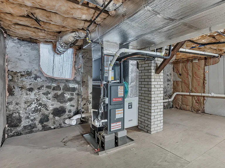 73 Walnut St — Photo 34