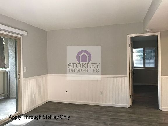 2nd image of 1227 Lakeview Cir #1227