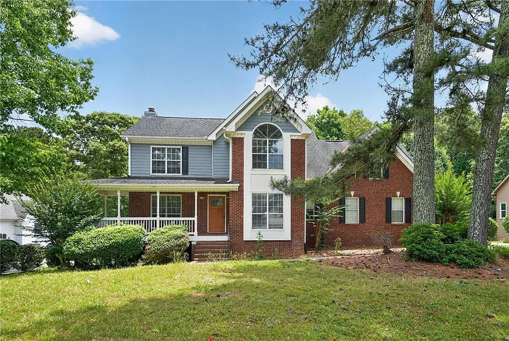 4 bed, 2.5 bath, 2308 sqft, $2,500 — Photo 1
