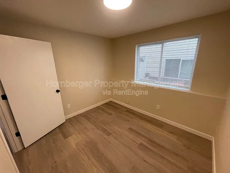 1605 E Hartson Ave #2 — Photo 9